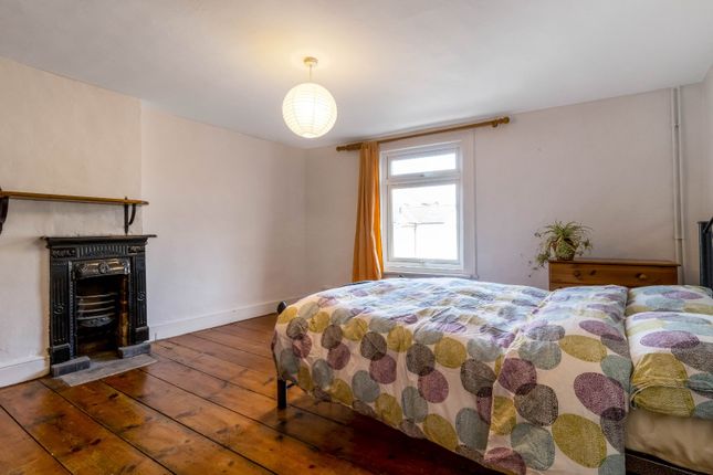 Terraced house for sale in Parliament Street, Stroud, Gloucestershire