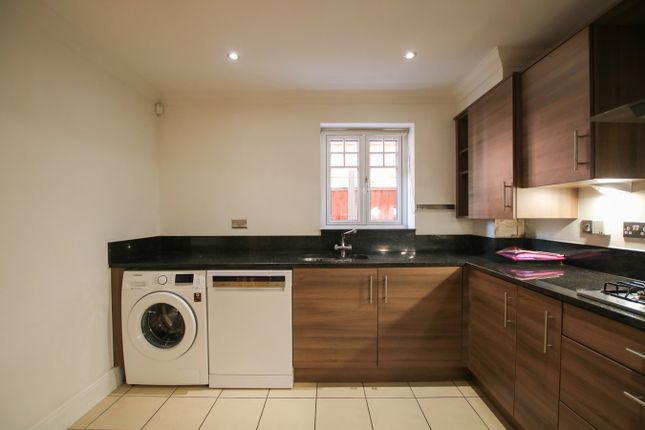 Kingsley Court, Kingsley Place, Wokingham photo 3