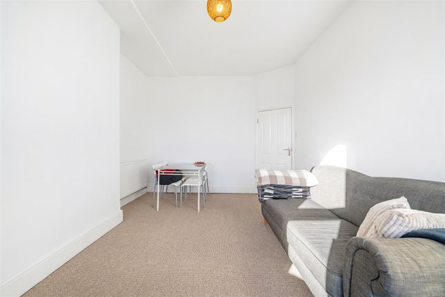 Flat for sale in Maple Road, Penge
