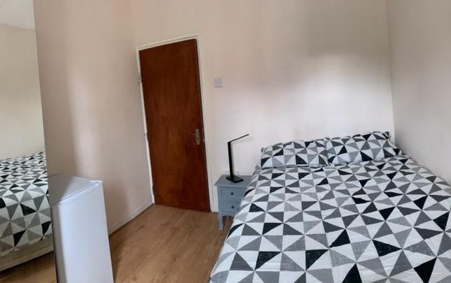 Shared accommodation to rent in Woodberry Down Estate, London