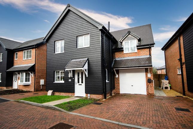 Thumbnail Detached house for sale in Mead Lane, Horton Heath, Eastleigh