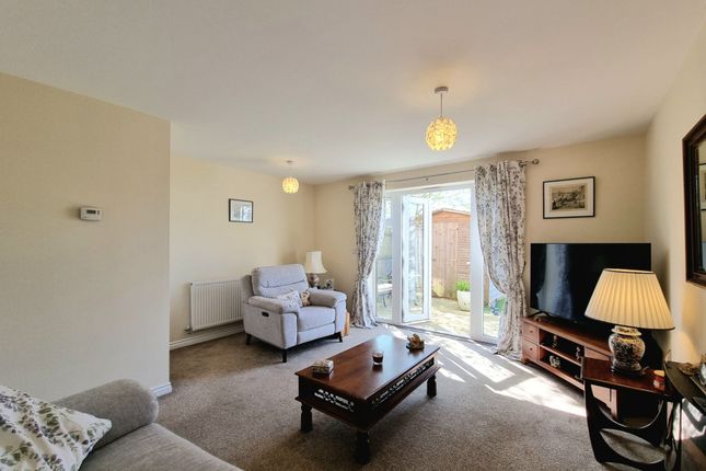 23 Llys Tre Dwr, Bridgend photo 4