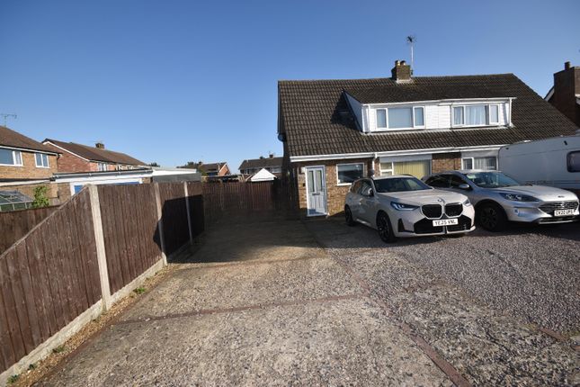 14, Durham Avenue, Sleaford photo 2