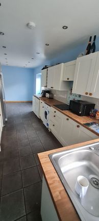 Clifton House, Doldre, Tregaron photo 3