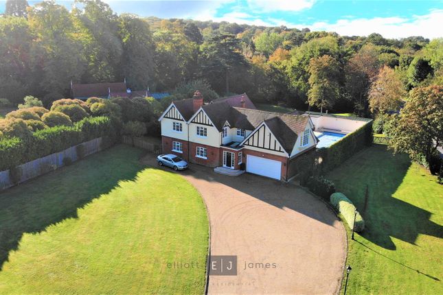 Thumbnail Detached house to rent in Manor Road, Loughton