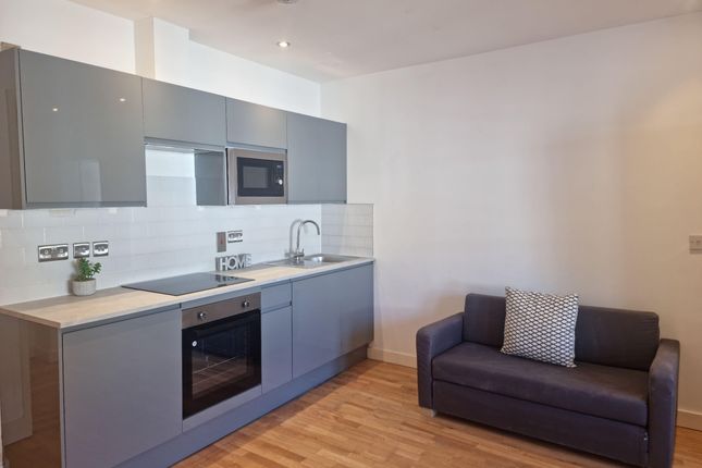 Apartment 8, 10 Upper Maudlin Street, Bristol photo 3