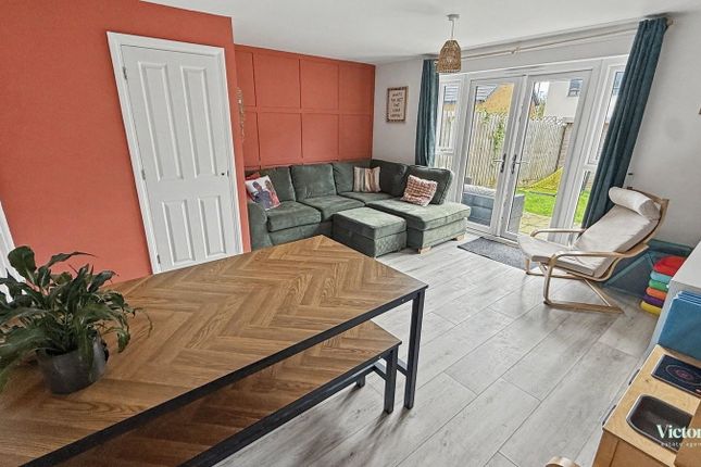 58, Spindle Crescent, Plymouth photo 2