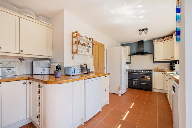 1, Carpenters Lane, Bratton photo 4