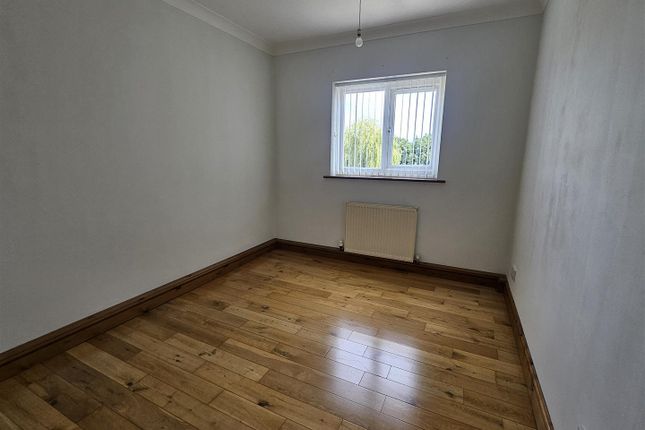 7, Church View, Swinton photo 2