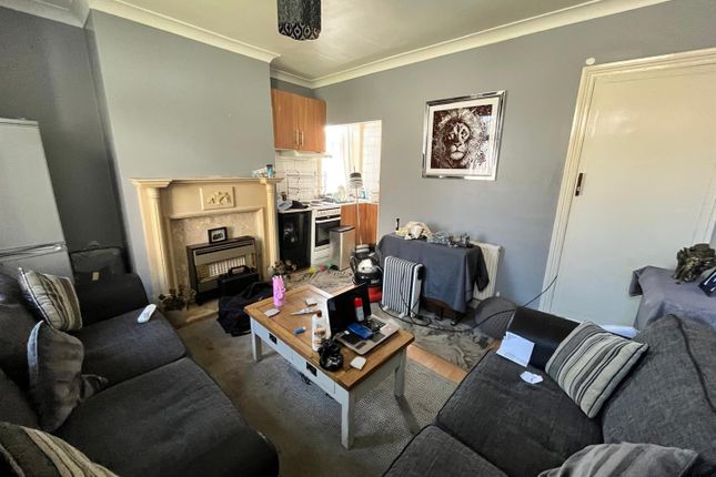 14, Scar Lane, Huddersfield photo 3