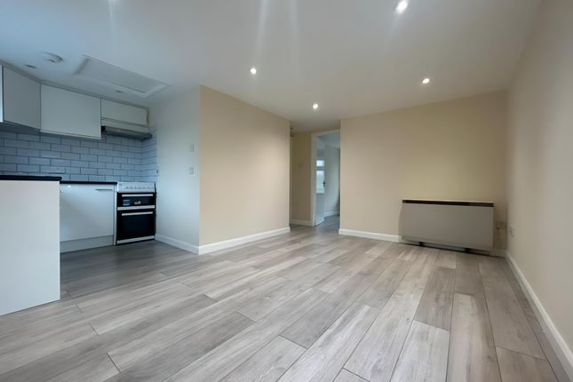 Thumbnail Flat to rent in West Wycombe Road, High Wycombe