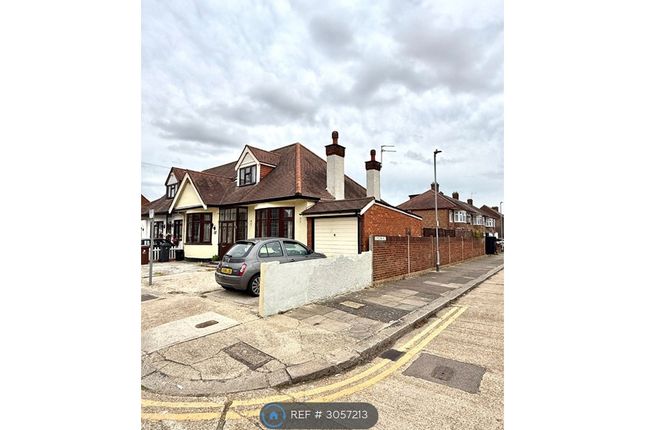 Whalebone Grove, Romford photo 2