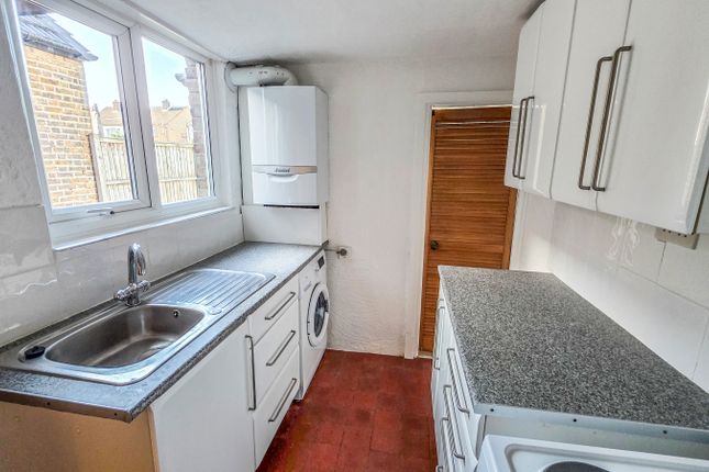 30, Salisbury Road, Gidea Park photo 4