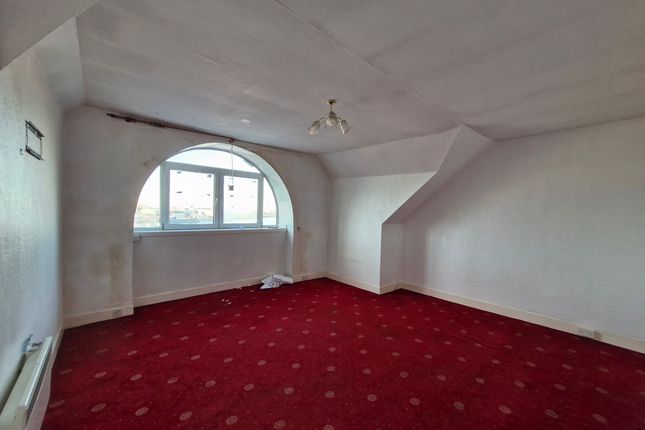 Attic Floor, 200 Market Street, Aberdeen photo 2