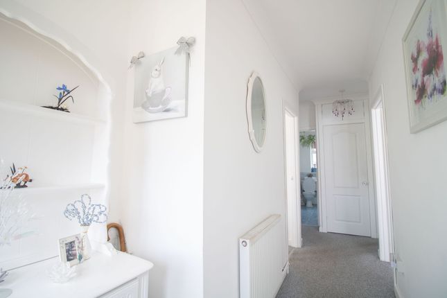 13 Waunfawr Gardens, Newport photo 2