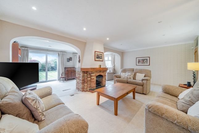 Lynwood House,, Lyne Lane, Chertsey photo 3