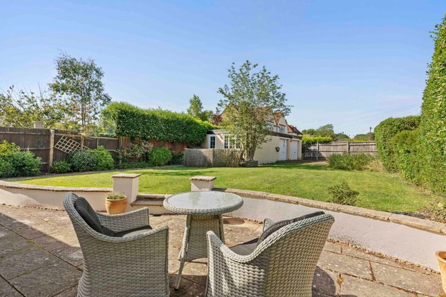 1 Highlands Road, Beaconsfield photo 4