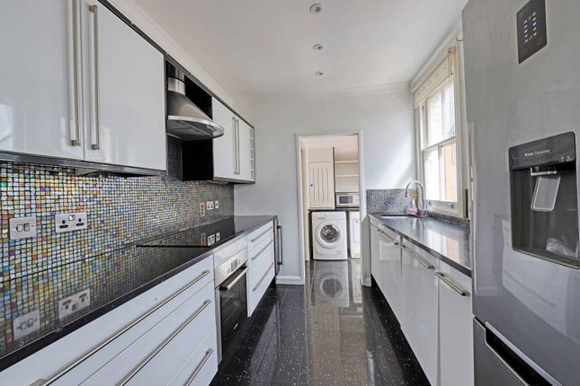 19 Belmont Crescent, Maidenhead photo 3