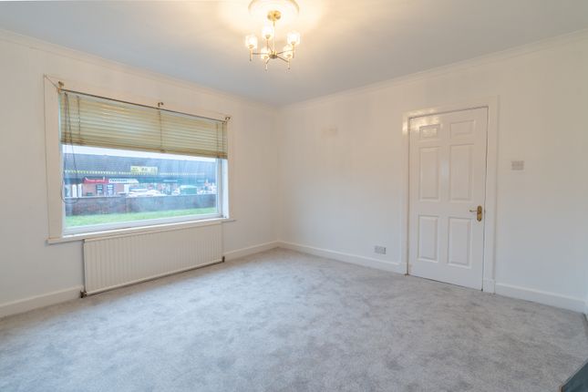 152 Netherton Road, Wishaw photo 3