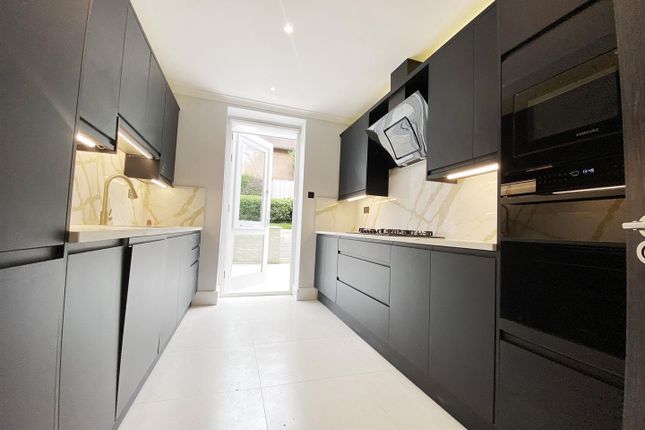 Thumbnail Property to rent in Fellows Road, London