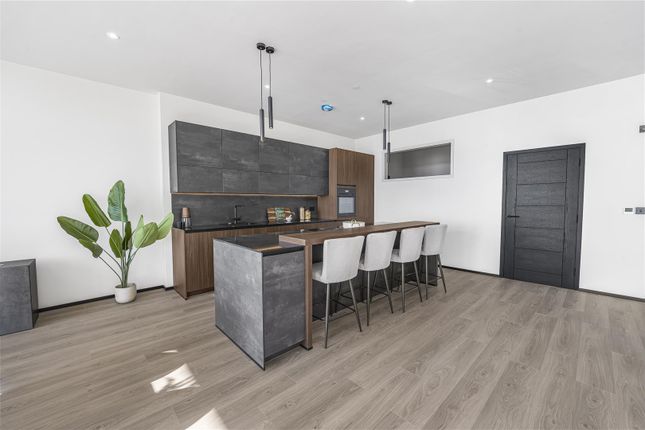 Apartment Two, Elysium, The Old Harbour, Barry photo 3