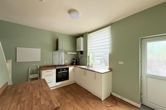 28, Argyle Street, Mossley photo 4