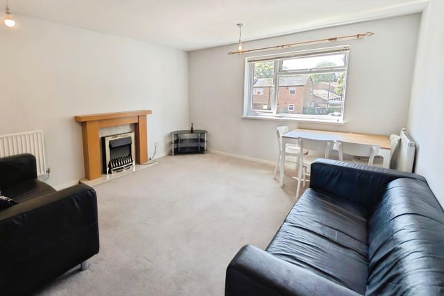 First Floor Flat, 14, Nuthatch Gardens, Bristol photo 3