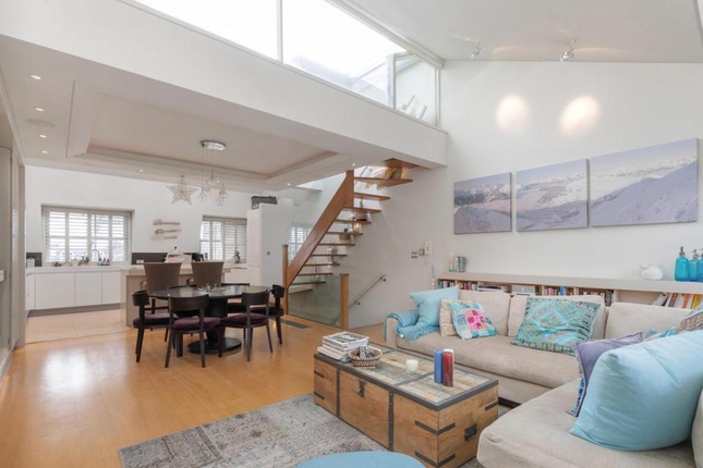 2-bed flat on West Halkin Street, West Halkin Street, London, £2,350,000