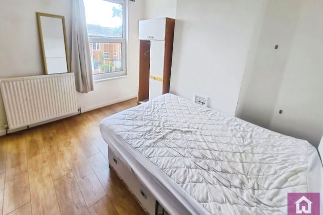 56, Broadfield Road, Greater Manchester photo 4