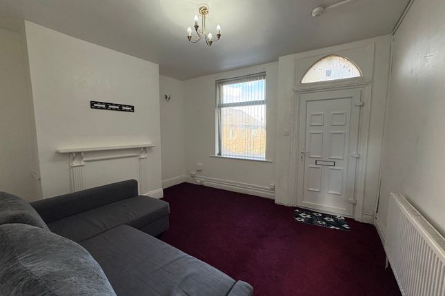 15, Pleasant St, Bradford photo 3