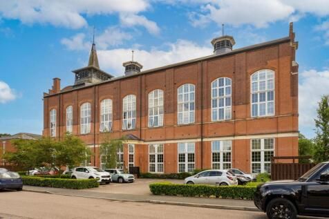 2 Bedroom Flat For Sale