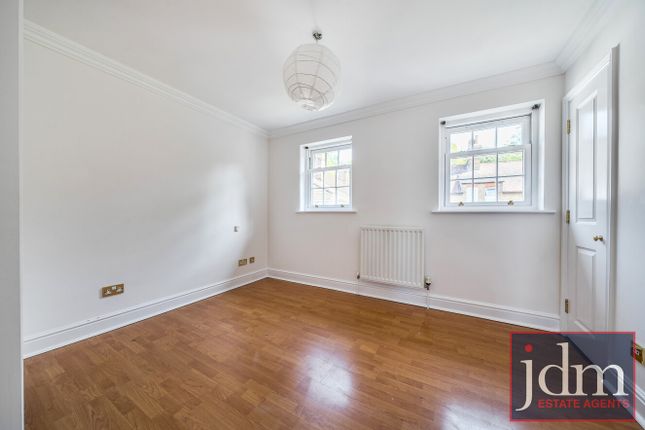 7, Eugenie Mews, Chislehurst photo 4