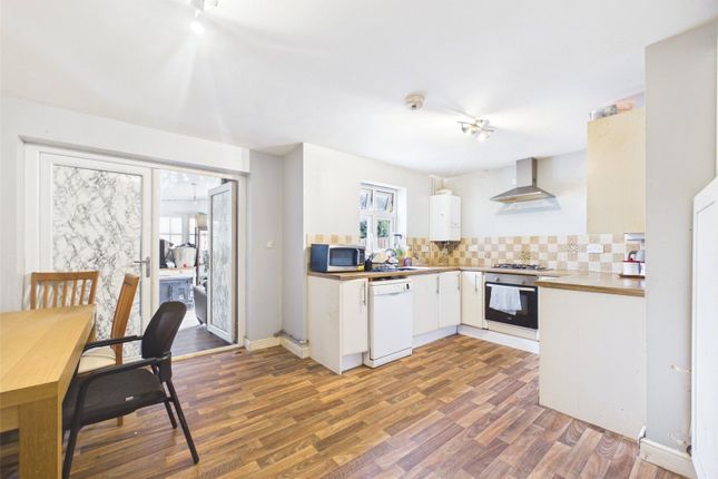 10, Howard Street, Gloucester photo 3