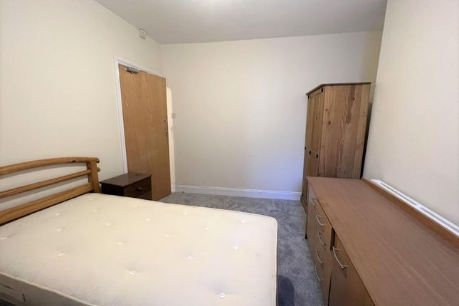 Bed 3.Jpg