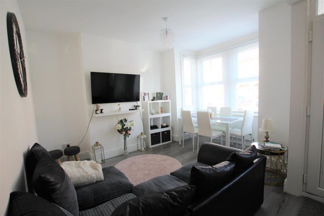 18, Kettlebaston Road, London photo 3