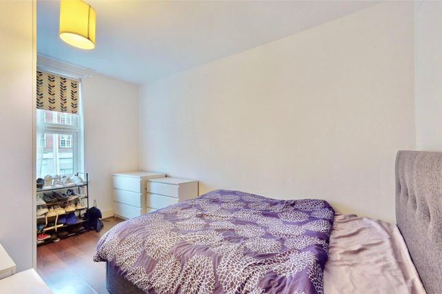 Flat for sale in Pavement Mews, Chadwell Heath