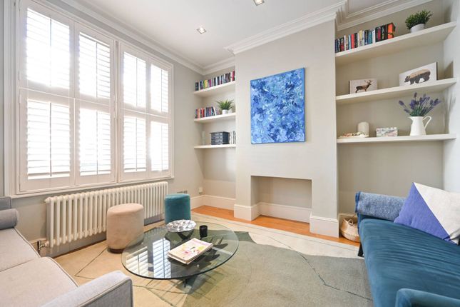 Thumbnail Property for sale in Elm Park, Brixton Hill, London