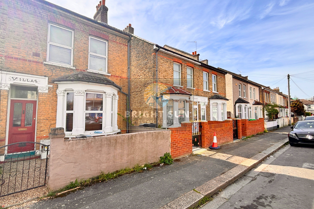 Thumbnail Semi-detached house for sale in Rossindel Road, Hounslow