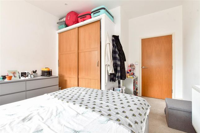 Flat for sale in High Street, Canterbury, Kent