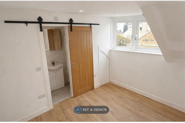 Apt  Elizabethan House, Bradford Road, Brighouse photo 5