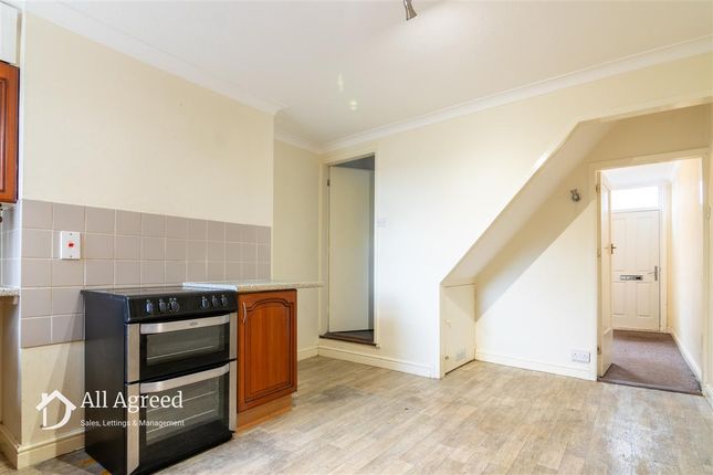 16, Main Street, Horsley Woodhouse photo 4