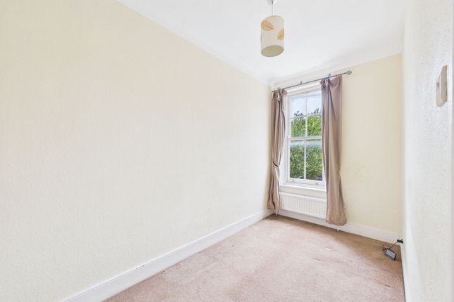 2-bed flat on First Floor, London, £325,000