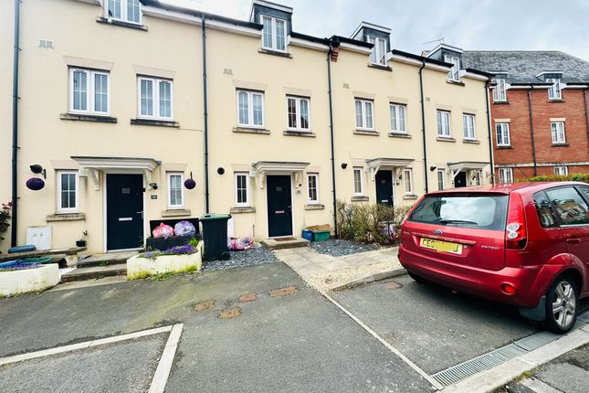 Town house for sale in Seymour Way, Magor, Caldicot