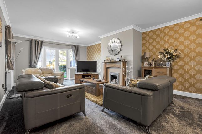 Oak Cottage, Slough Road, Brantham photo 2