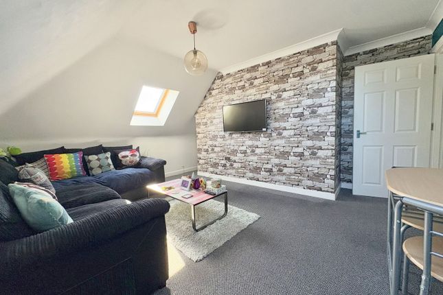 Flat 5 Samuel Lodge, Albert Road, Poole photo 3