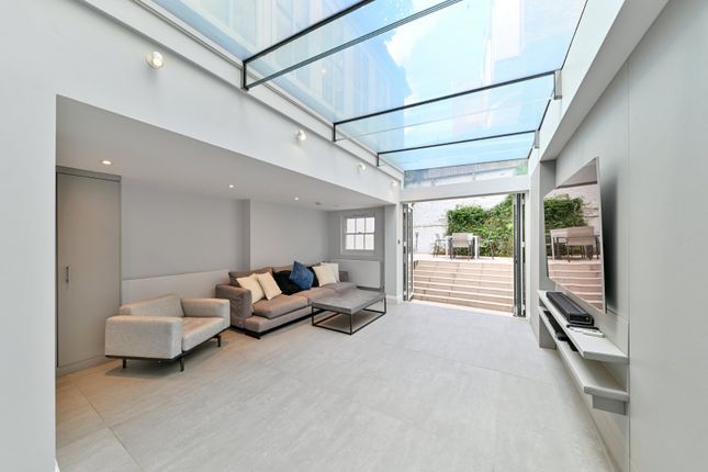 24, Halsey Street, London photo 3