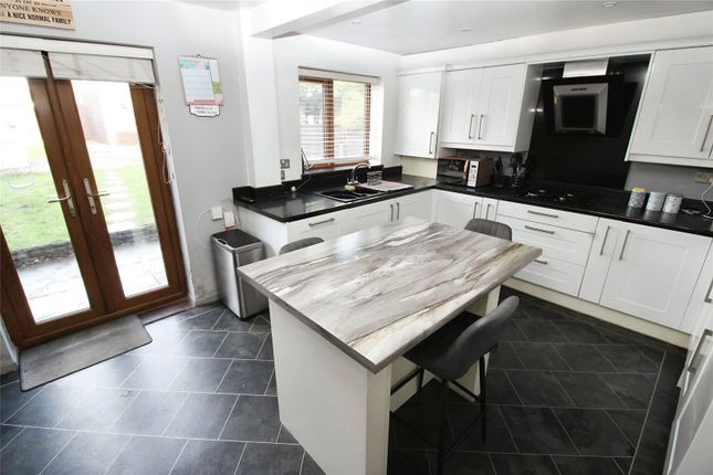 40, Dove Bank Road, Bolton photo 4