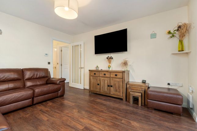 32, Newton Fields, Kilgetty photo 4