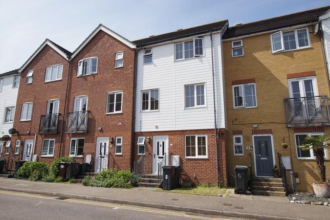 Town house for sale in Macquarie Quay, Eastbourne