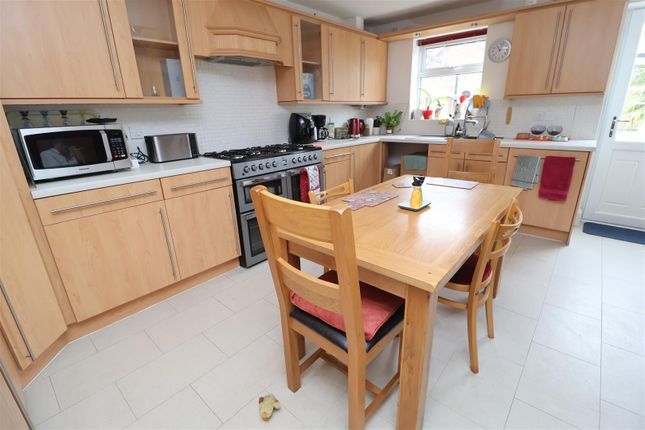 End terrace house for sale in Pingle Close, Shireoaks, Worksop